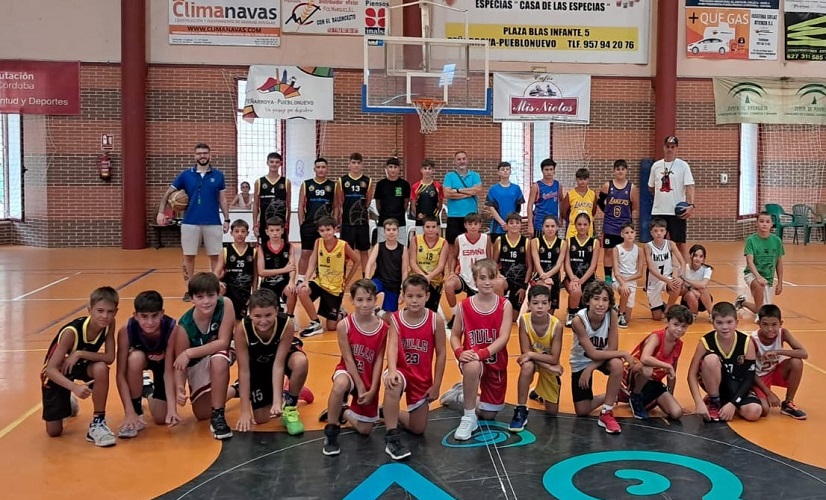 El torneo de baloncesto 3×3 reúne a una treintena de participantes