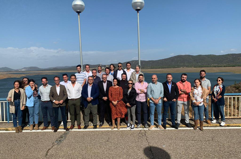 Manifiesto de los alcaldes y alcaldesas de los 28 pueblos de las mancomunidades de los pedroches y del Valle del Guadiato