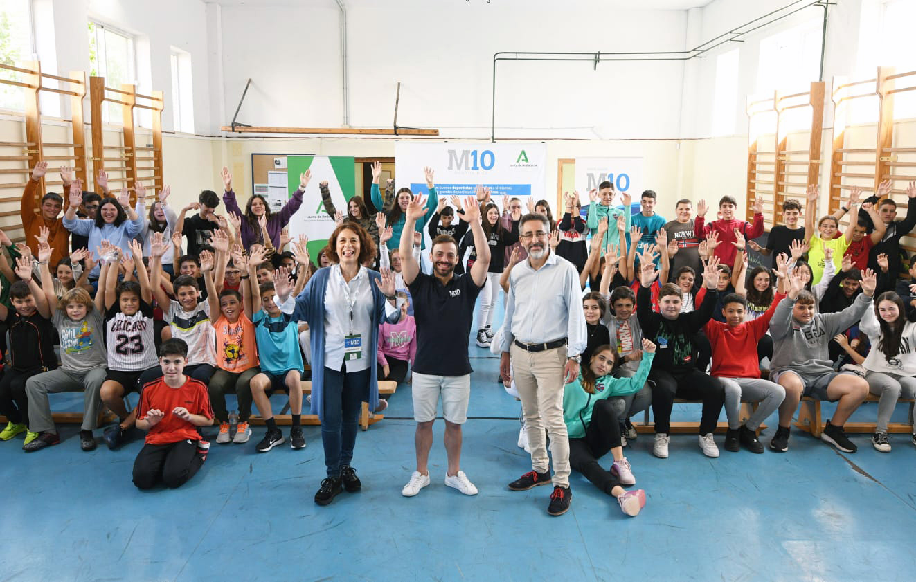 El deportista Josué Brachi participa en el Programa ‘Mentor10’ en el IES Florencio Pintado de Peñarroya-Pueblonuevo