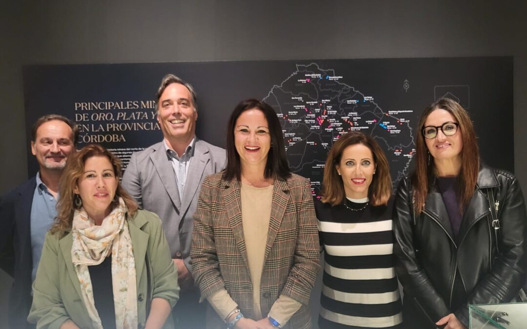 La exposición «Todo lo que brilla» ha abierto sus puertas en Córdoba, contando con la Colección Arqueológica de Fuente Obejuna
