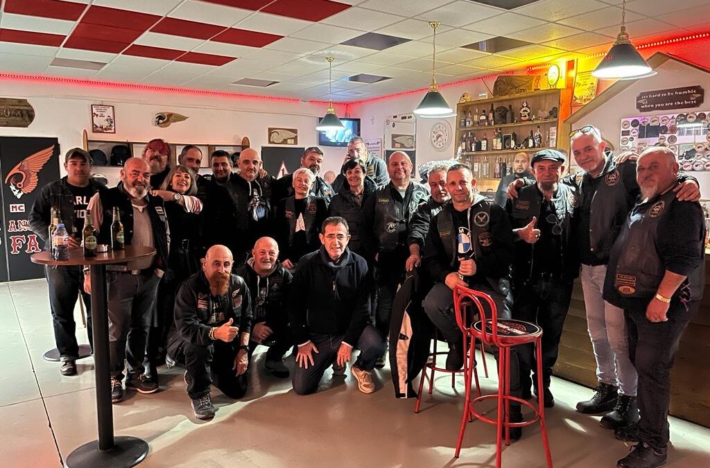 Fiesta navideña en el club Hells Angels de Almería