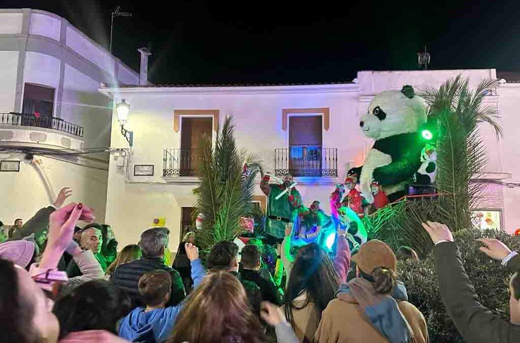 Toni Molina gana la cesta navideña en Fuente Obejuna durante la visita de los Reyes Magos