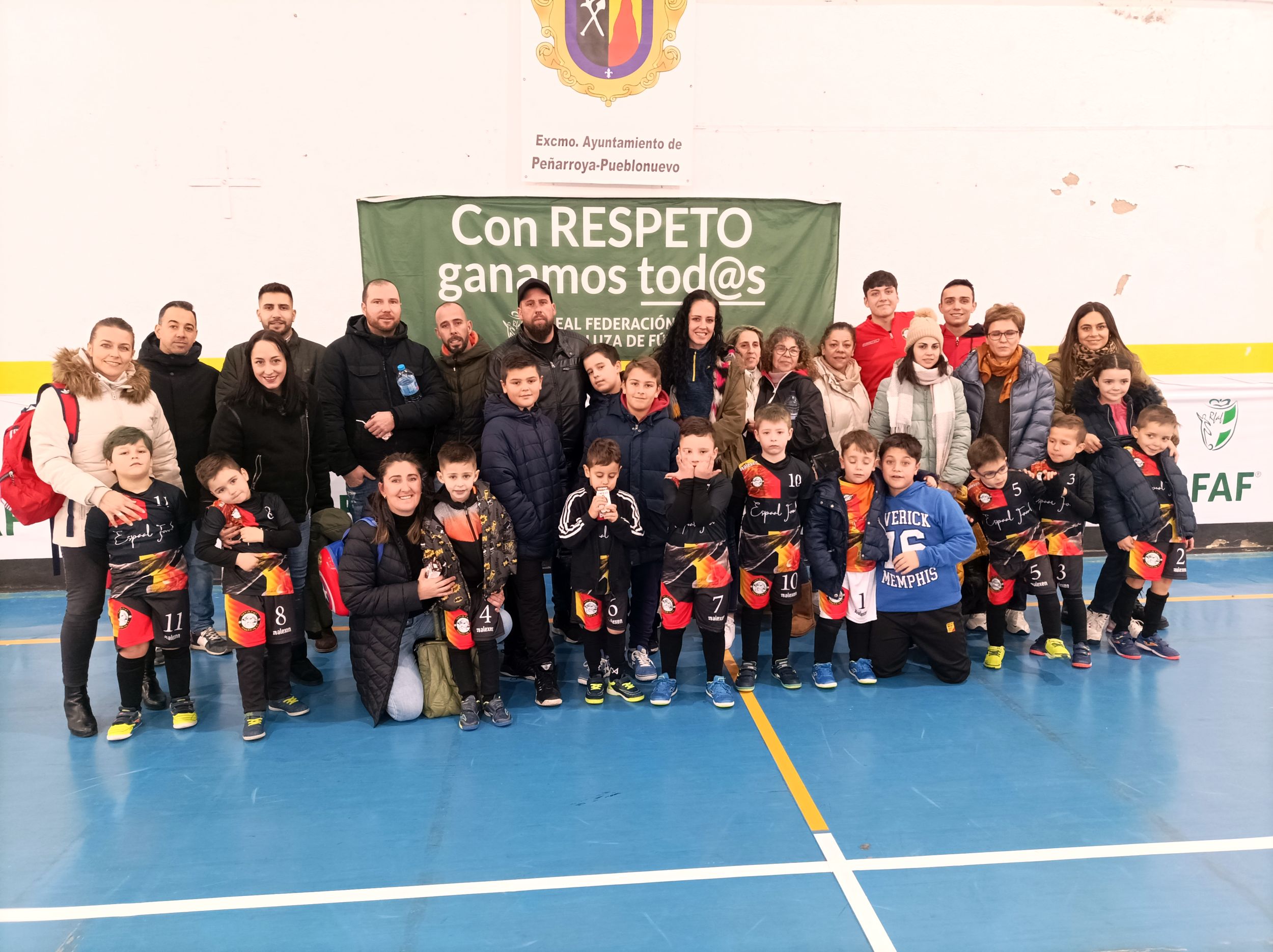 Lección de deportividad en la concentración de fútbol sala de Peñarroya-Pueblonuevo: con respeto, ganamos todos