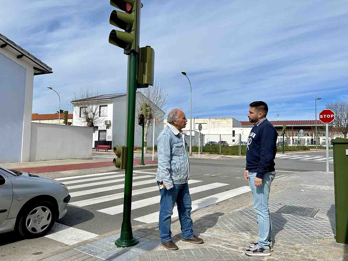 El Ayuntamiento regula el tráfico en la intersección de las rondas Norte y Sur mediante semáforos