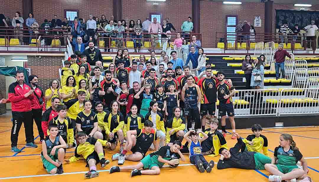 UCB Camper Eurogaza se lleva la victoria ante Climanavas Agrometal Peñarroya en la jornada 25ª de baloncesto EBA: crónica de un partido luchado hasta el final
