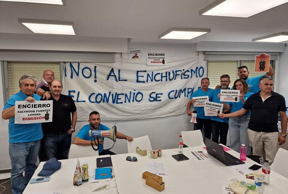 La Sección Sindical de CCOO en Emproacsa se encierra para protestar contra la actitud antisindical del presidente de la empresa pública provincial