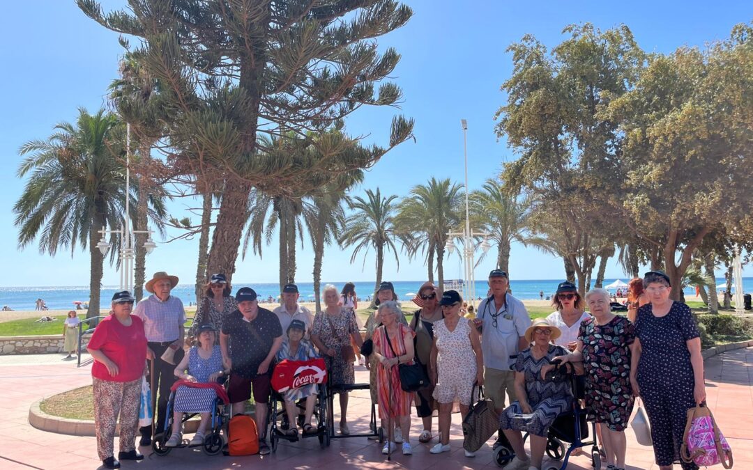 Primera excursión a la playa de la Residencia de Mayores Virgen del Rosario de Peñarroya-Pueblonuevo: un sueño hecho realidad para nuestro centro