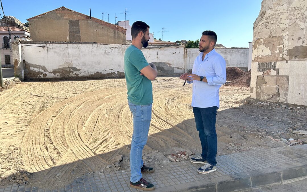 El Ayuntamiento inicia los trabajos para habilitar una zona de aparcamiento próxima a la Casa de la Cultura