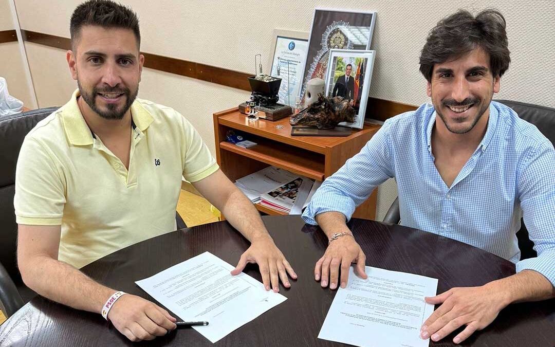El Ayuntamiento de Peñarroya-Pueblonuevo suscribe un convenio con la Hermandad de Nuestra Señora del Carmen