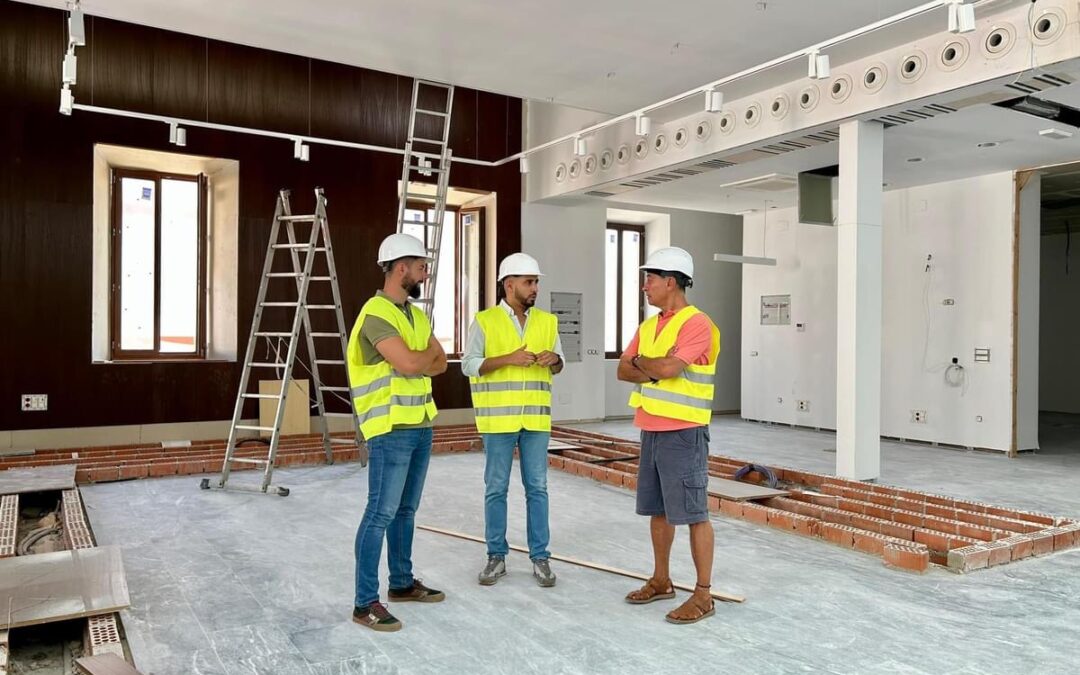 Las obras de terminación del Ayuntamiento de Peñarroya-Pueblonuevo avanzan a buen ritmo y cumplen con los plazos establecidos