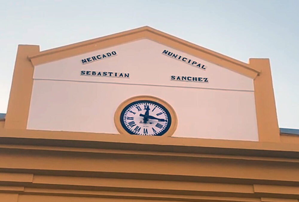Recuperación del reloj del mercado de Pueblonuevo: un paso hacia la conservación del patrimonio industrial