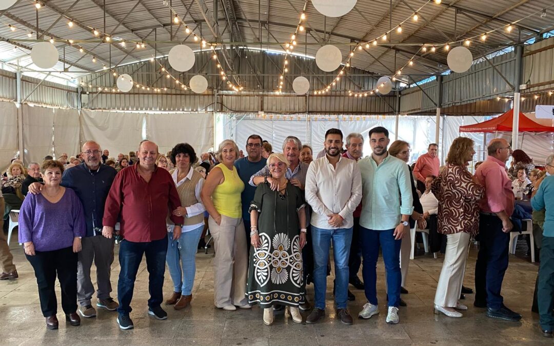 Celebración del 43 aniversario de la Asociación de Vecinos El Peñón con su tradicional comida de hermandad