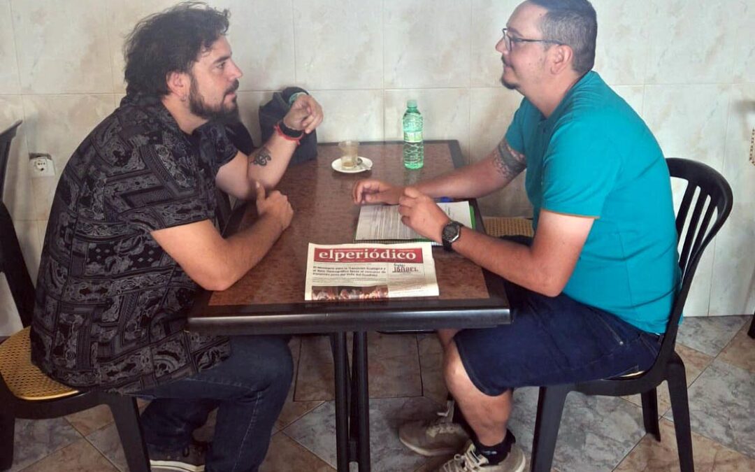 GENTE DE AQUÍ… JUAN JESÚS FERNÁNDEZ MARTÍN (CANTANTE, COMPOSITOR Y GUITARRISTA)