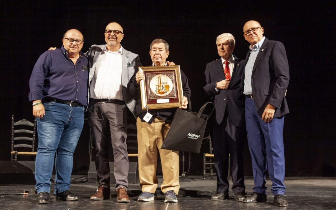La Peña Flamenca «La Serrana» recibe el XXVII Cordobán Flamenco