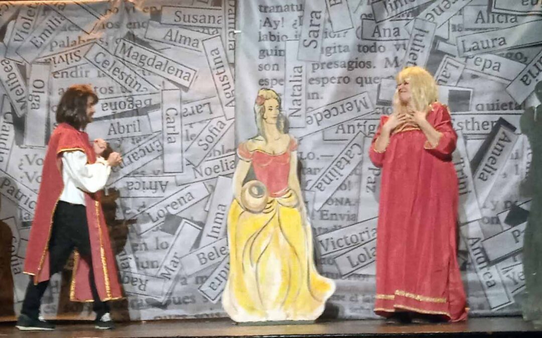 La compañía “La Paca” representa en el Teatro Municipal “Lope de Vega” la obra de teatro “Escenas de Mujer”