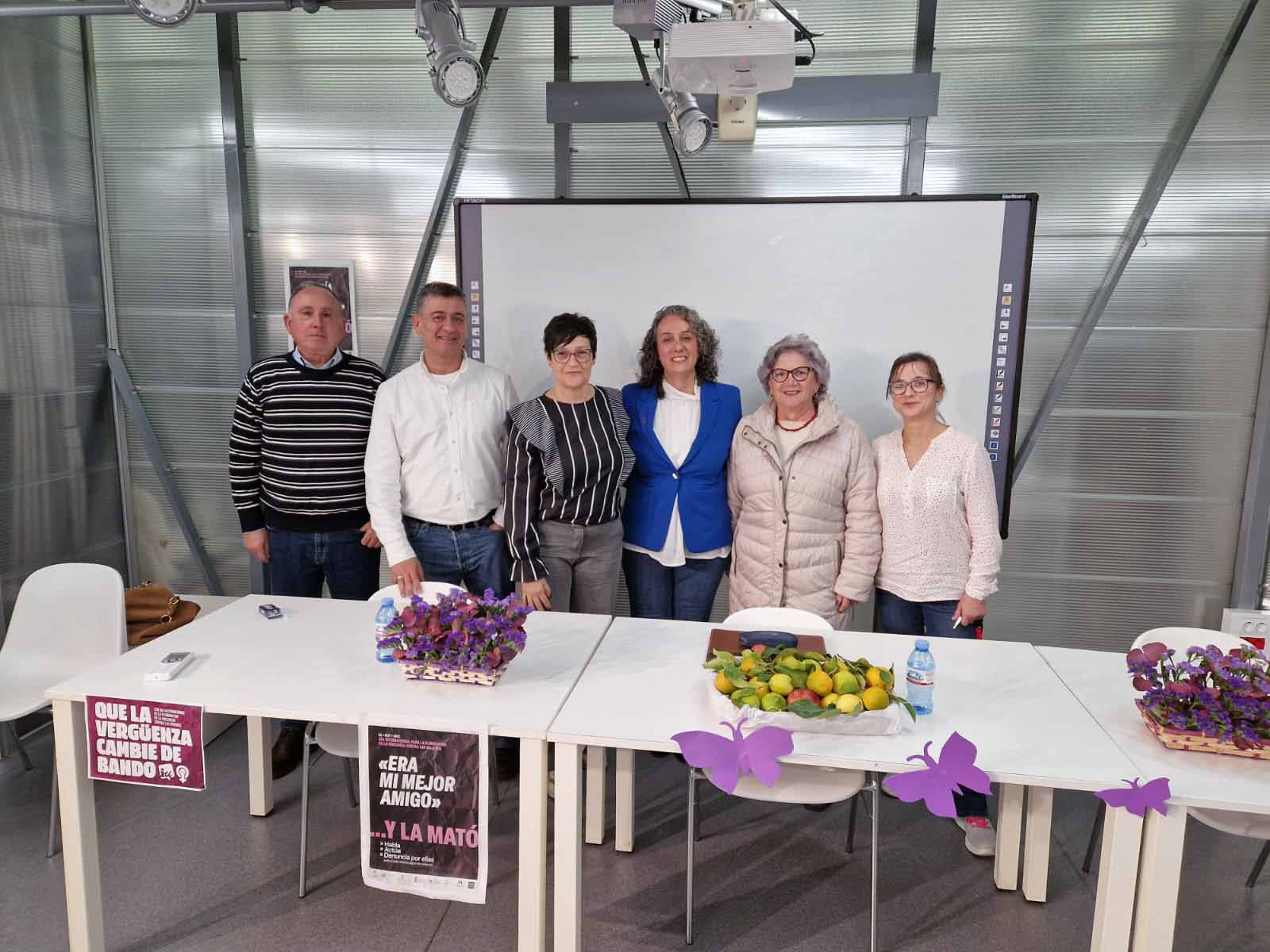 Mesa dialogo IU Peñarroya (1)