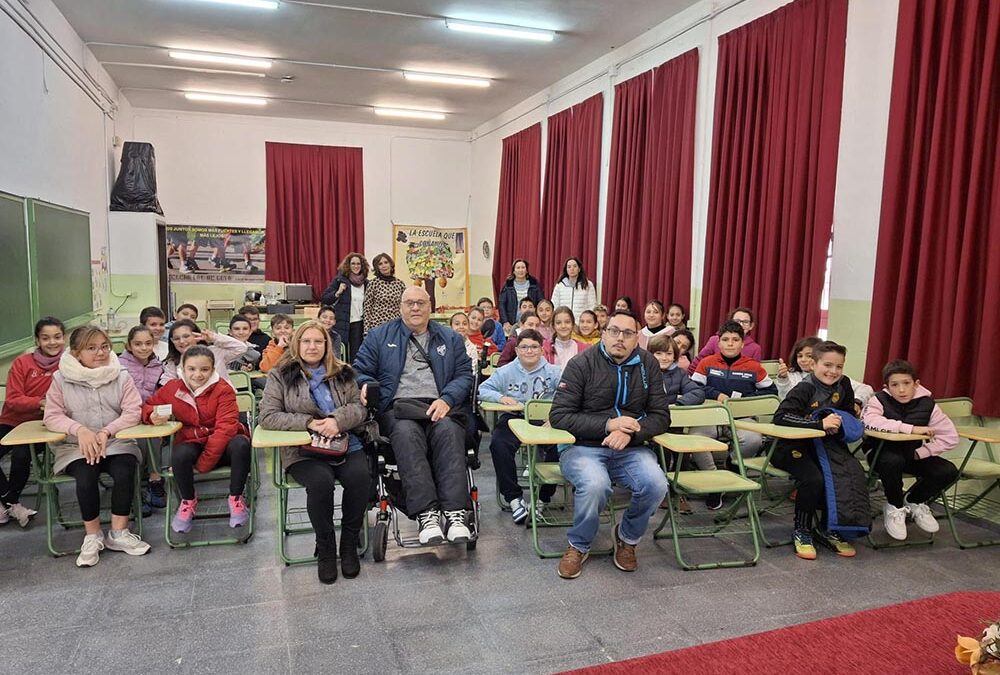 DÍA INTERNACIONAL DE LA DIVERSIDAD FUNCIONAL: ADISMOR SENSIBILIZA A LOS ALUMNOS DEL CEIP ELADIO LEÓN