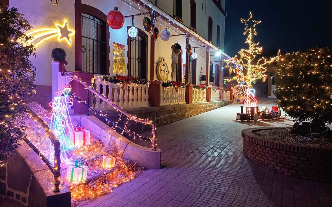 Colegio “Presentación de María” de Peñarroya-Pueblonuevo, se ilumina por Navidad