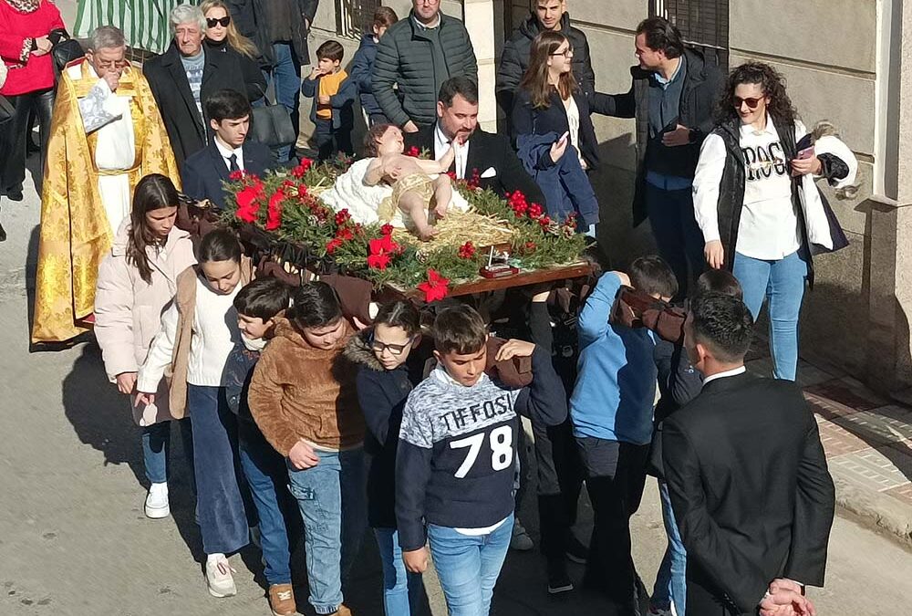 El Niño Jesús procesiona de nuevo en Peñarroya-Pueblonuevo
