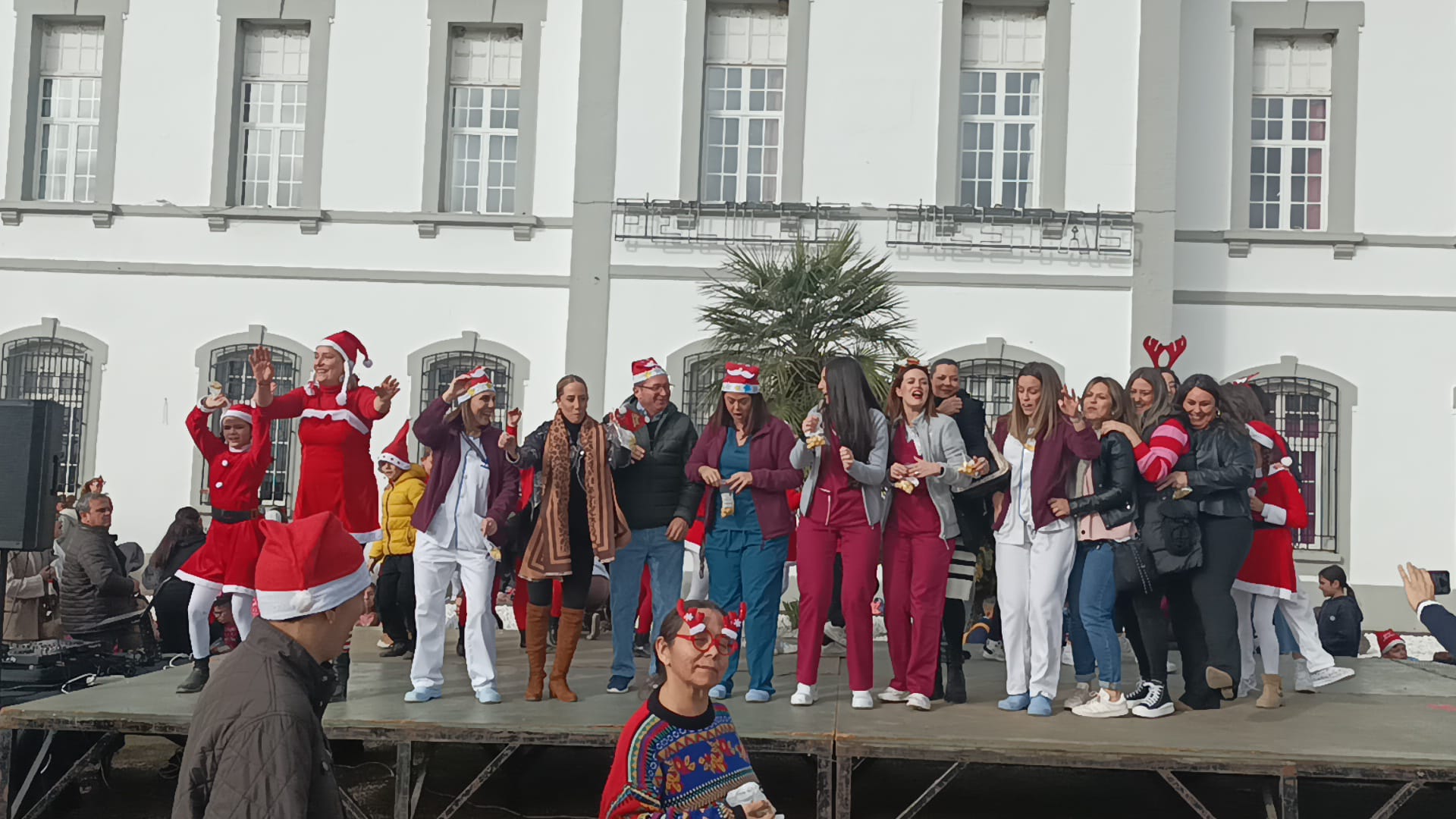 Segundas campanadas prenavideñas en la Residencia Virgen del Rosario (5)
