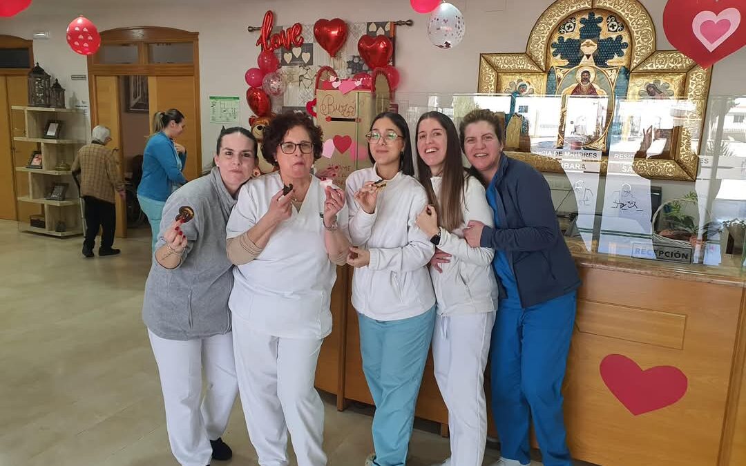 LA FUNDACIÓN RESIDENCIA SANTA BÁRBARA CELEBRA UN EMOTIVO DÍA DE SAN VALENTÍN Y DE LA AMISTAD