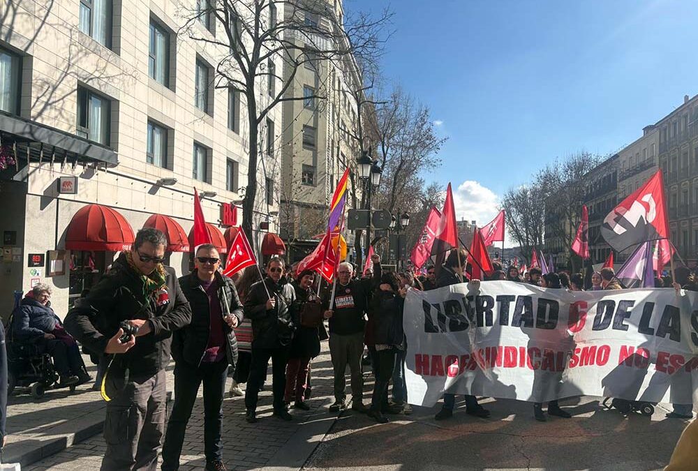 Vecinos del Valle del Guadiato en la manifestación de Madrid apoyando a las trabajadoras de La Suiza