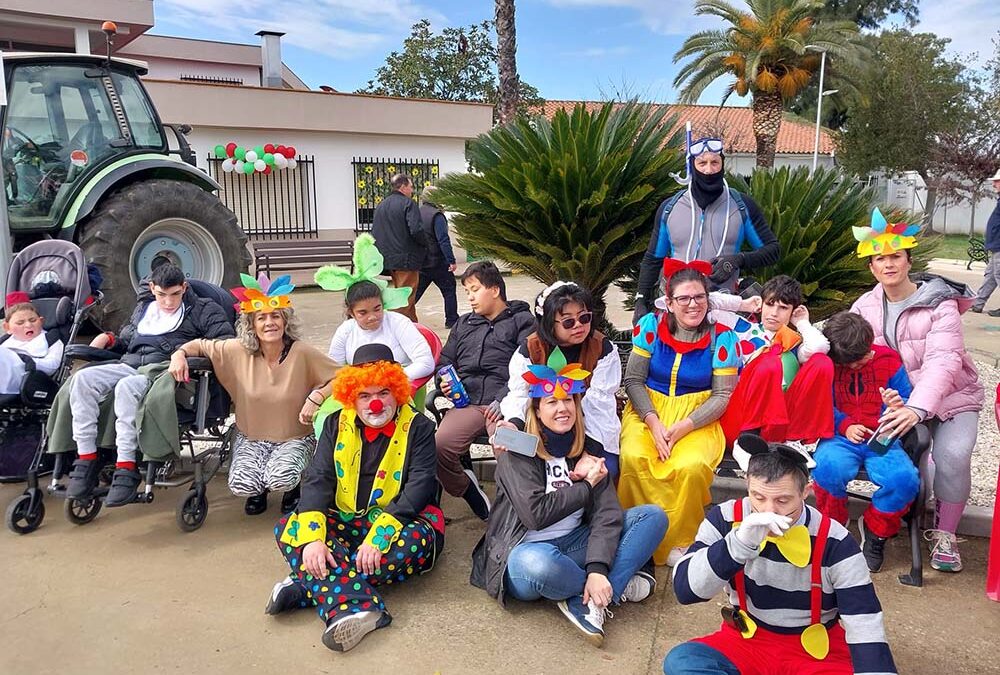 La Residencia Santa Bárbara celebra su Carnaval inclusivo e intergeneracional