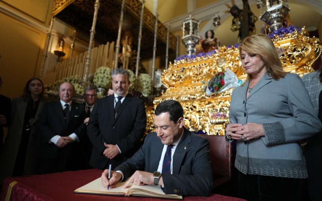 Juanma Moreno invierte 1,6 millones de euros de fondos europeos para publicitar la Semana Santa al turismo