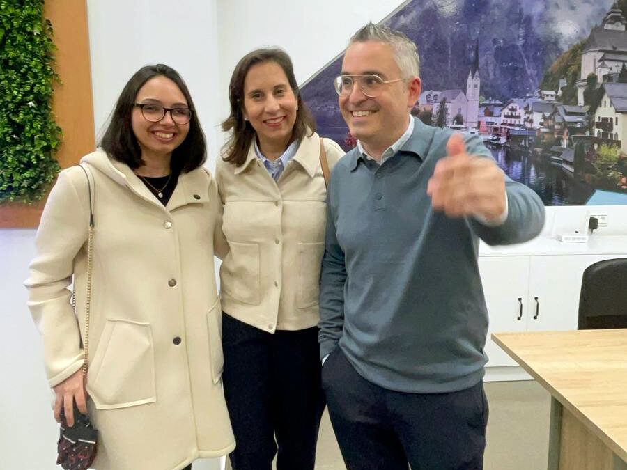 A la Luna Viajes inaugura nuevo local en Peñarroya-Pueblonuevo: más espacio, más ilusión