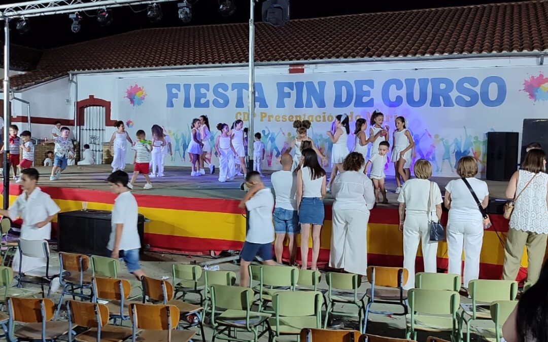 El Colegio Presentación de María despide el curso con una mágica “Noche de la Luna Blanca”