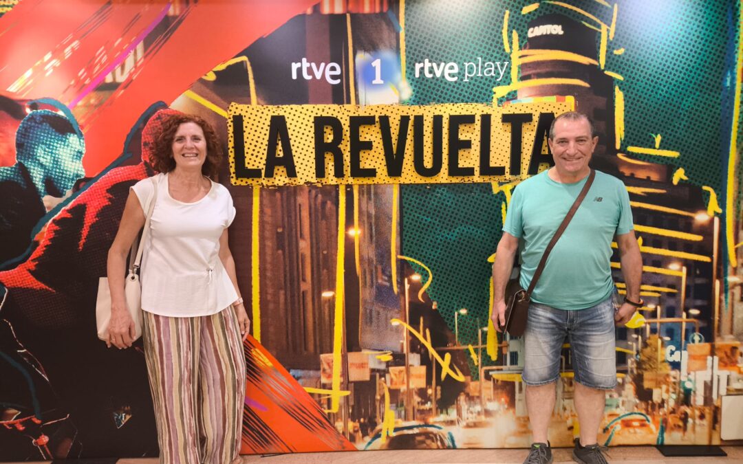 El Peñarriblense José Barbero Muñoz deslumbra con sus ambigramas en La Revuelta de Televisión Española
