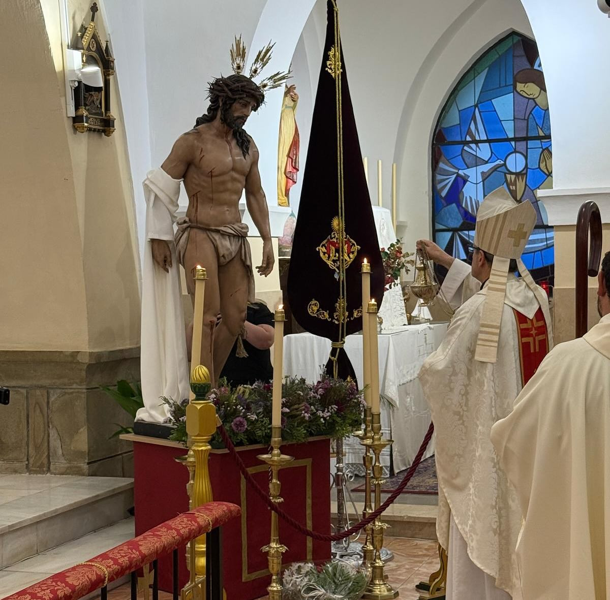 El Obispo de Córdoba bendice la nueva imagen del Cristo de la Humildad Despojado (1)