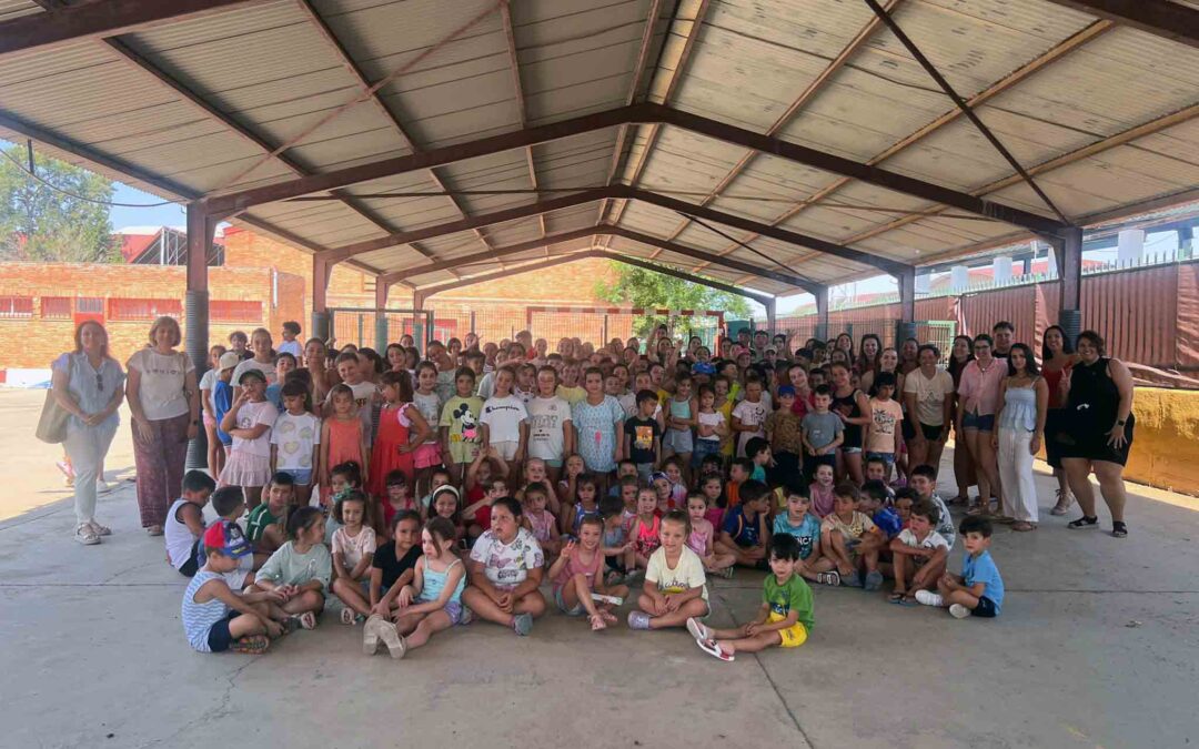 La Escuela de Verano de Peñarroya-Pueblonuevo arranca con novedades, aula inclusiva y casi 200 niños inscritos