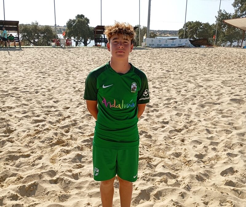 Hugo Carmona Arenas, el joven talento peñarriblense que disputará el Campeonato de España de Fútbol Playa con Andalucía