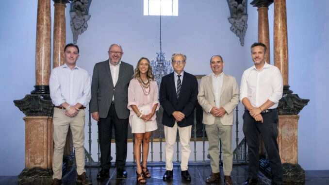 Alumnos de Perú y Ecuador