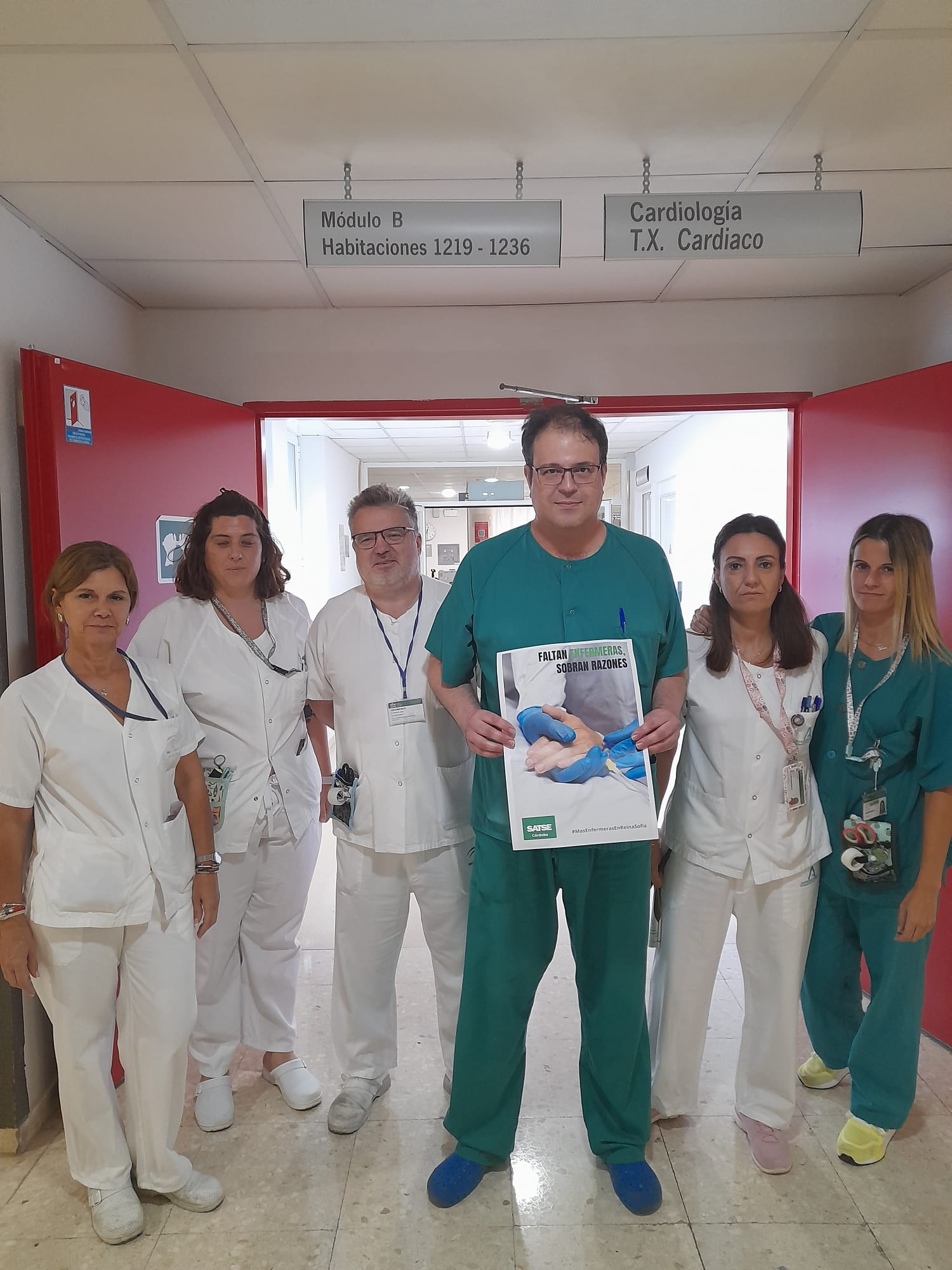 ENFERMEROS CARDIOLOGIA H. REINA SOFIA