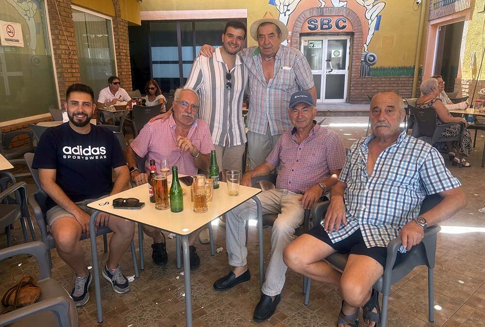 Emotivo encuentro en memoria de una amistad
