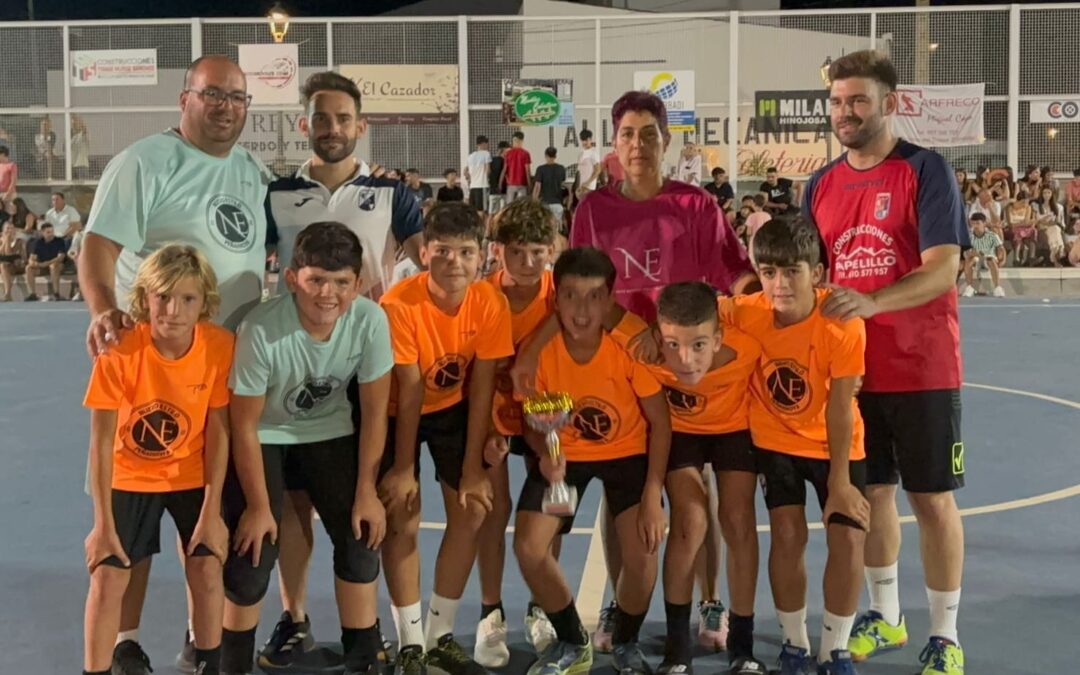 Nuevo Estilo Peñarroya Futsal campeones del Maratón de Futbol sala los 5 Puentes de Hinojosa del Duque