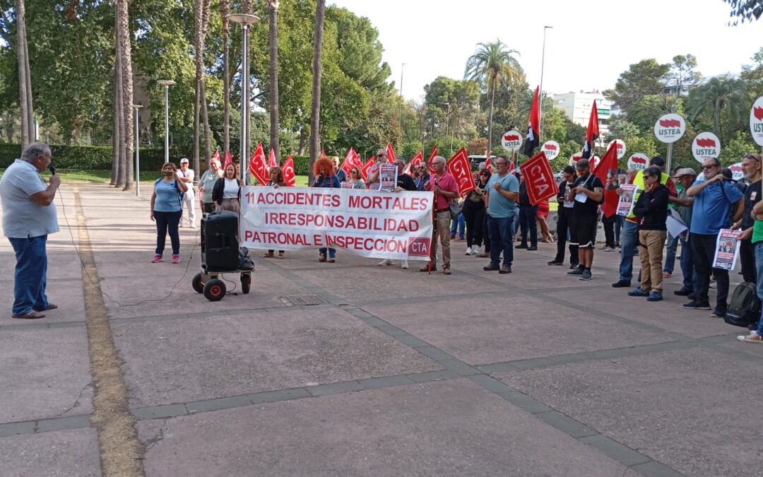 CONCENTRACIÓN CONTRA LAS MUERTES Y ACCIDENTES LABORALES EN CÓRDOBA