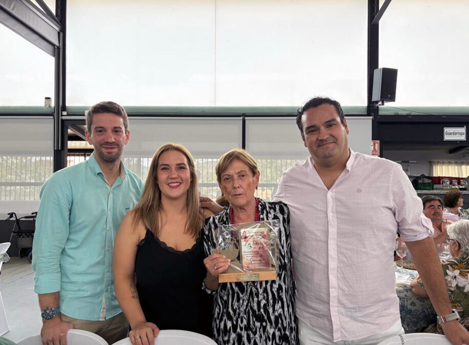 Reconocimiento a la Asociación de Mayores “La Tenería” de Espiel