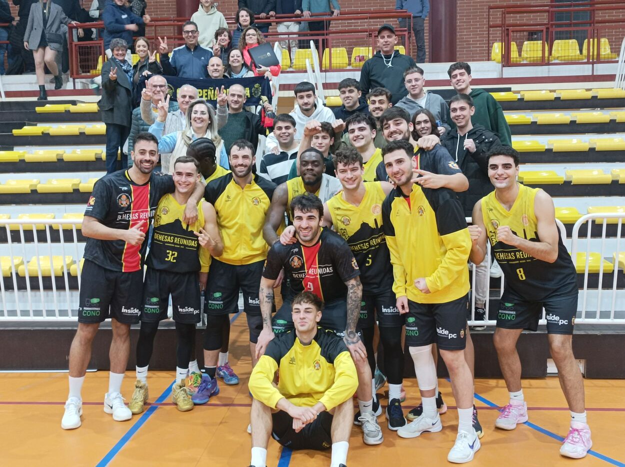 2ª Victoria equipo 3ª FEB frente al City Academy 72-43 08-11-25
