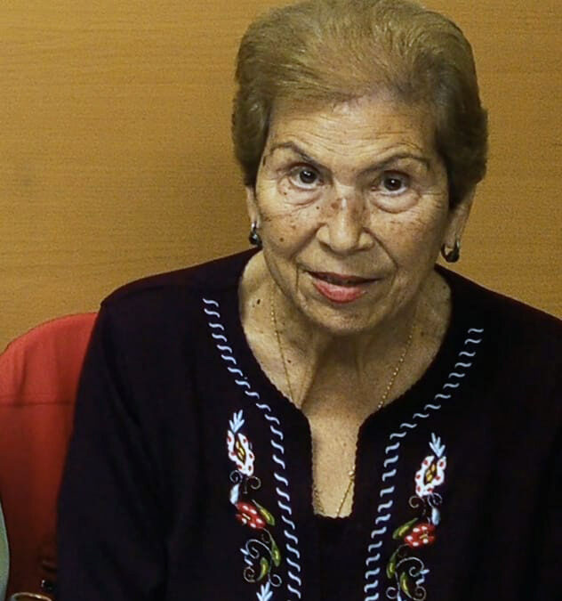 Ángela Santiago Holguín, una vida cosida a la familia, al trabajo y a su hermandad