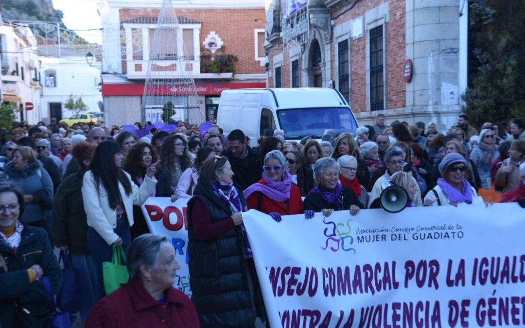 Belmez acoge el acto comarcal del 25N en una jornada de memoria y compromiso