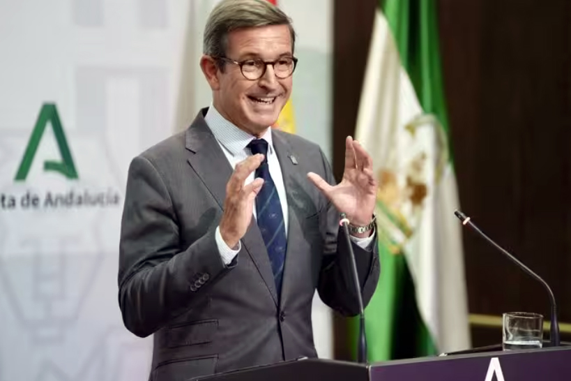 El consejero de Industria, Jorge Paradela, este miércoles en la rueda de prensa posterior a la reunión del Consejo de Gobierno.