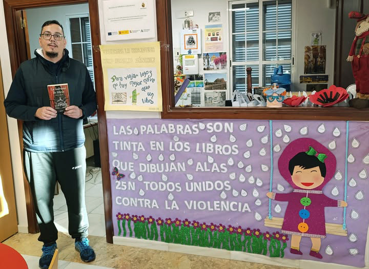 Sergio Delgado dona La ladrona de libros