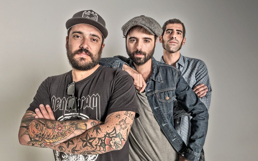 SIDECARS — EL GRUPO DE AMIGOS MÚSICOS MADRILEÑOS QUE SE HAN HECHO UN HUECO EN LOS ESCENARIOS ESPAÑOLES