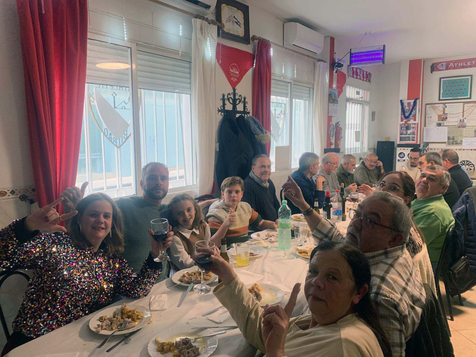 CELEBRACIÓN NAVIDEÑA DE LA PEÑA ATHLETIC DE BILBAO (4)