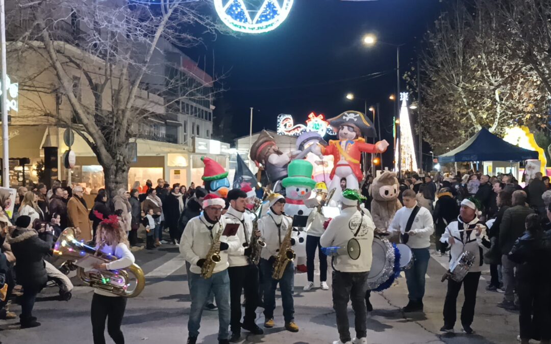 La Noche de la Luz ilumina Peñarroya-Pueblonuevo pese al intenso frío