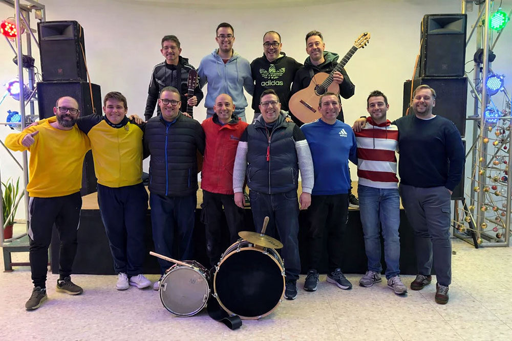 Peñarroya-Pueblonuevo calienta motores para el Carnaval 2026 con la presentación de dos agrupaciones locales 🎭