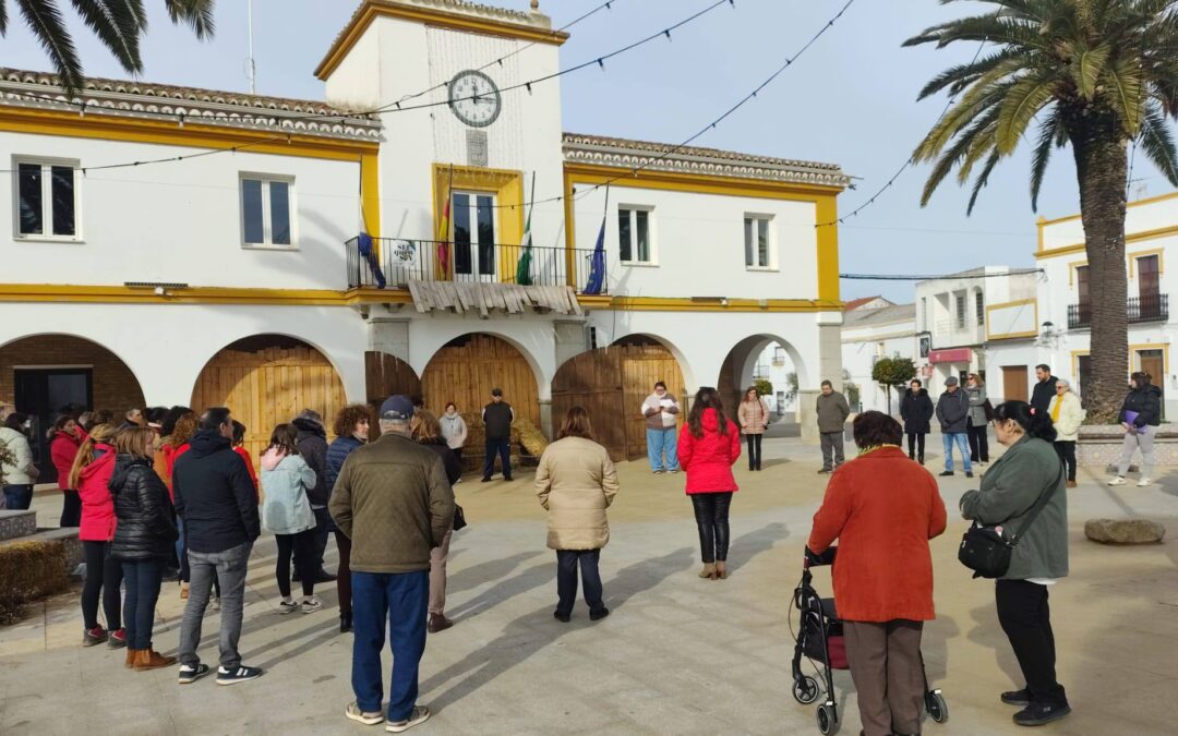 Los Blázquez guarda un minuto de silencio en solidaridad con Adamuz por el trágico accidente ferroviario